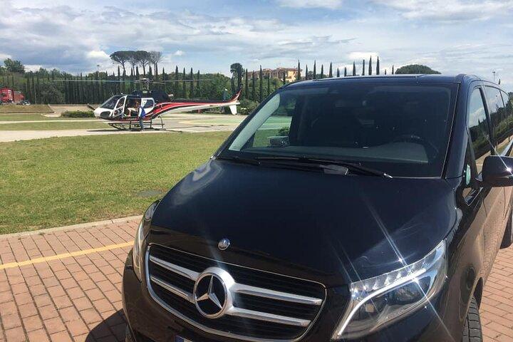フィウミチーノ空港からローマのホテルまで - プライベート送迎車サービス