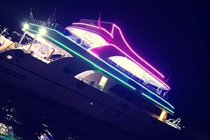 Crociera con cena e spettacolo a Sharm El-Sheikh
