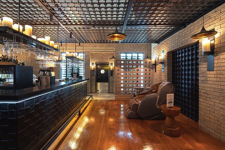 Dubai International Airport (DXB) T3/T1/T2 VIP Lounge Access