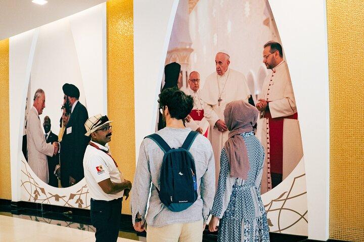 Private Abu Dhabi City Tour: Sheikh Zayed Mosque & Heritage Village
