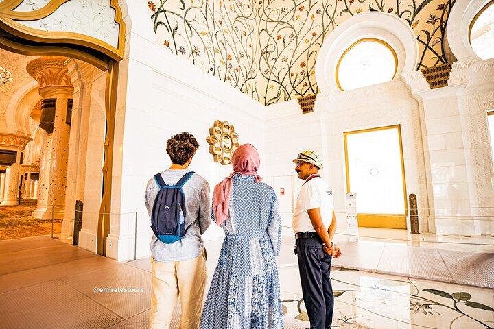 Visite guidée d'Abou Dabi : Mosquée Sheikh Zayed, Village du patrimoine et marché aux dates