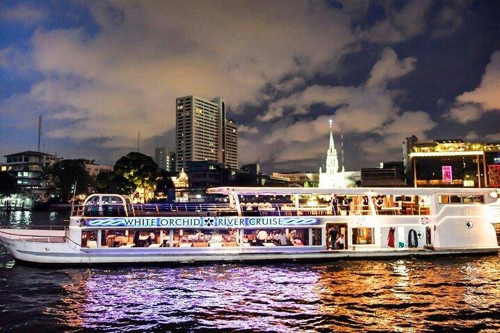 Crucero con cena al atardecer y orquídeas blancas Espectáculo de cabaret Calypso Ladyboy