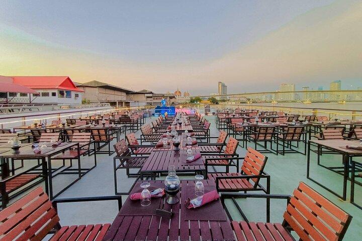 White Orchid Sunset Dinner Cruise Calypso Ladyboy Kabarettshow
