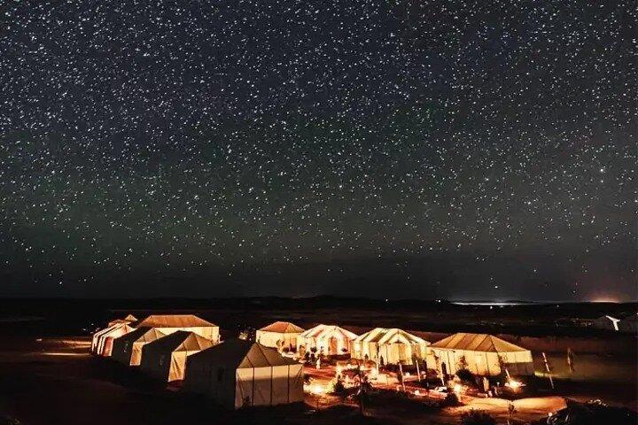 Tour privato nel deserto da Fes a Fes Tour di 1 notte e 2 giorni in campi di lusso
