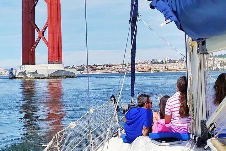 Sailboat Excursion along the Magnificent Tagus River