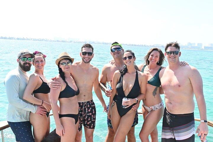 プライベートヨットツアーカンクン — イスラ・ムヘーレスクルーズ、オールインクルーシブ