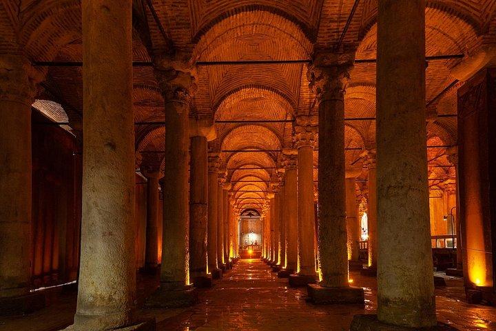 Istanbul: Basilica Cistern Entry Ticket with Tour Guide