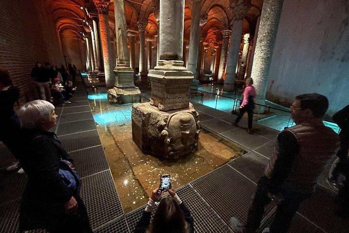 Istanbul: Basilica Cistern Entry Ticket with Tour Guide
