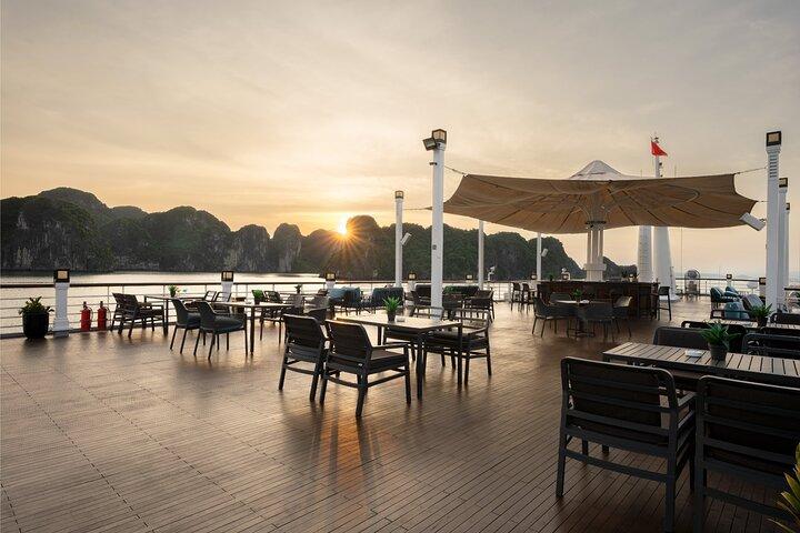 Emperor Cruise 2-tägige Erkundung der Halong-Bucht ab Hanoi