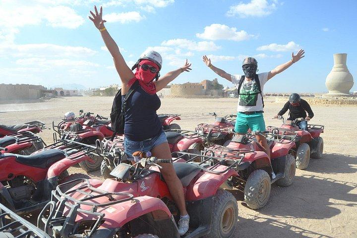 5-timers Quad Bike Safari Desert med orientalsk show i Hurghada