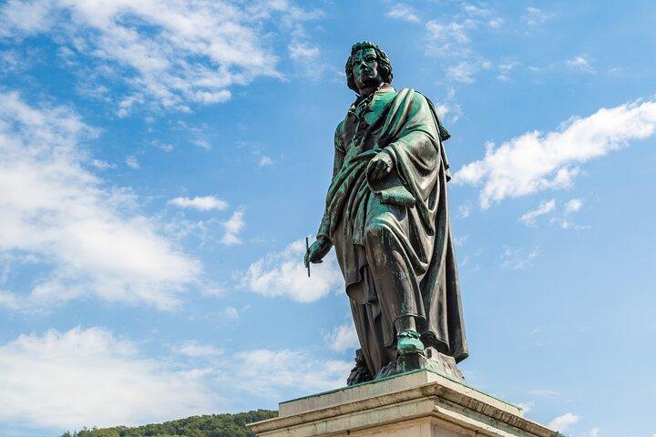 Treffen Sie Mozart in Salzburg auf einer privaten Tour mit Konzertkarten