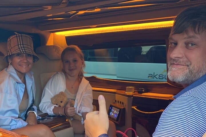 Izmir Airport Private Transfer Meet Transfer