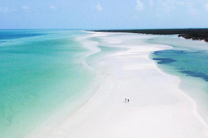 ¡Tour de belleza escondida en la isla de Holbox! Desde Cancún y Riviera Maya