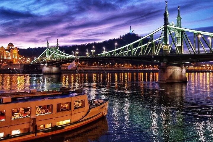 Privat Donau Port Airport Hotel Transfer från och till Bukarest