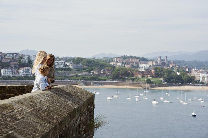 All Inclusive Private Family Photoshoot in San Sebastian