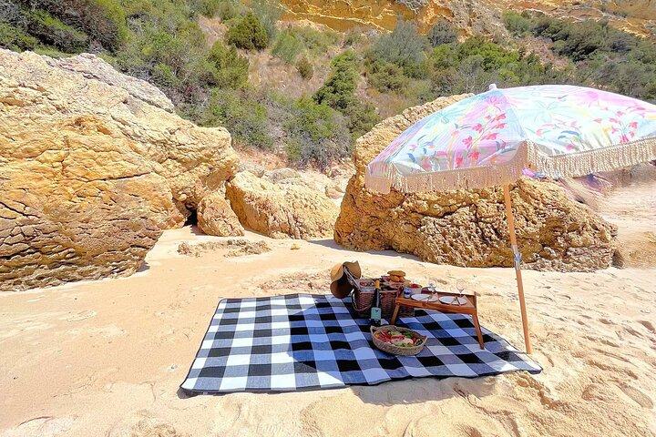 Visite des plages paradisiaques privées et des célèbres bars de plage à Lisbonne