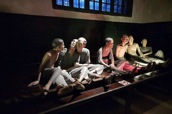 ハノイコンボ：市内観光、お香村、電車通り＆ランチ