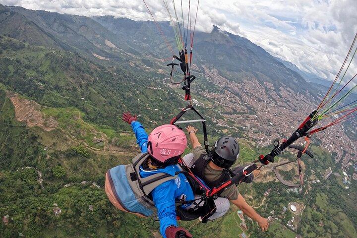 Vuelo parapente en Medellin