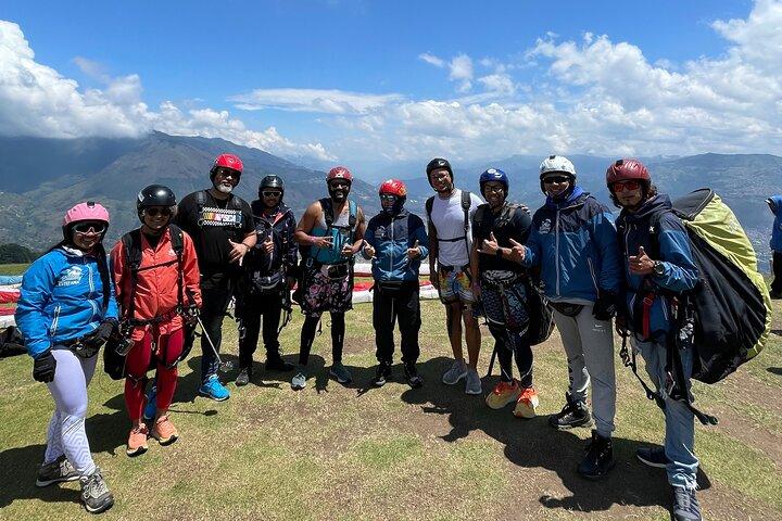 Paraglidingflyvning i Medellin