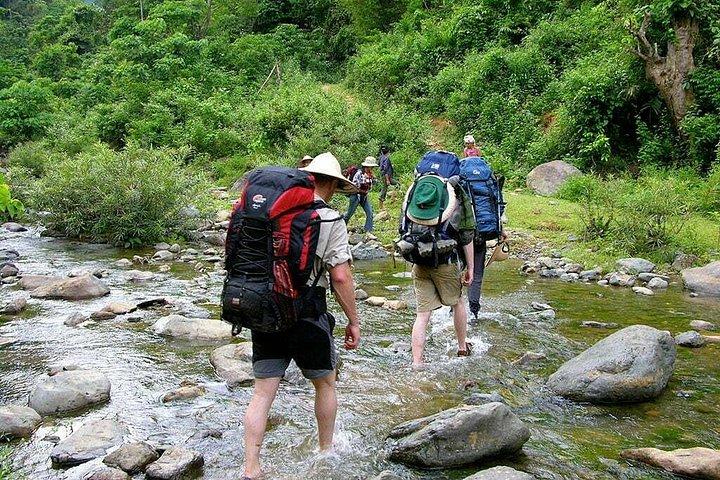 ハノイ発プルオン風変わりなトレッキング ツアー 1 泊 2 日