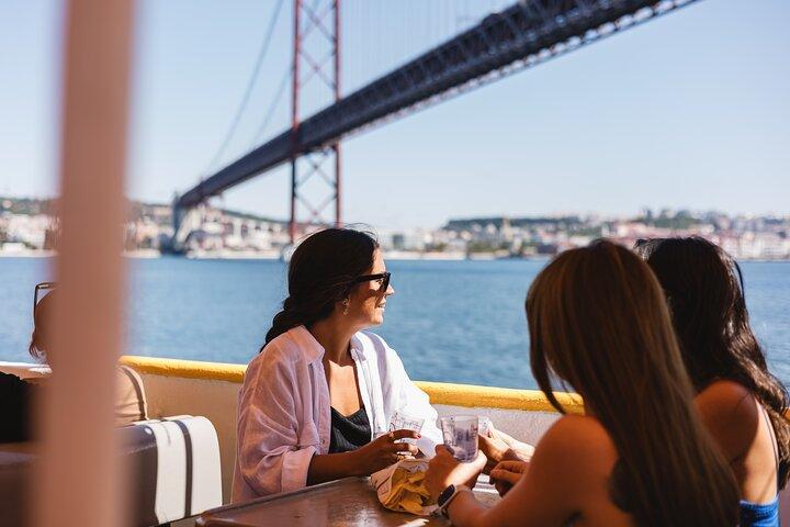 Excursion en bateau jaune sur la rivière de Lisbonne