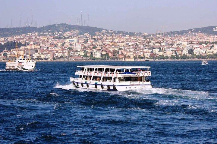 Istanbul Full-Day Dolmabahce Palace With Bosphorus Cruise
