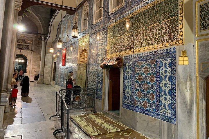 Istanbul Full-Day Dolmabahce Palace With Bosphorus Cruise