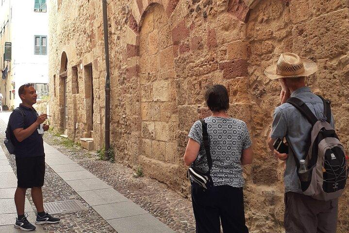 Alghero guided tour in the historic centre