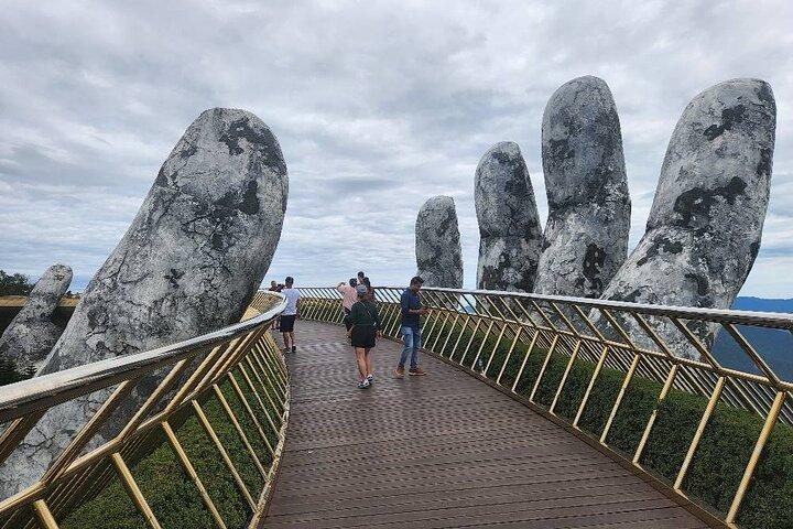 Ganztagestour zur Goldenen Brücke & Hoi Ein Spaziergang mit Bootsfahrt, Nachtmarkt