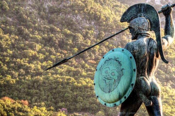 Delphi, Thermopylae, Corycian Cave 300 Spartans private tour