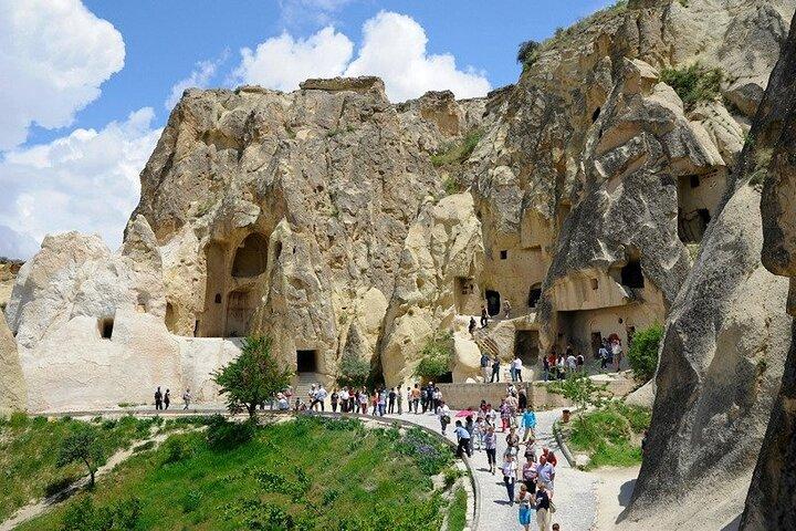 3-Day Private Istanbul & Cappadocia Tour with Flights & Hotel