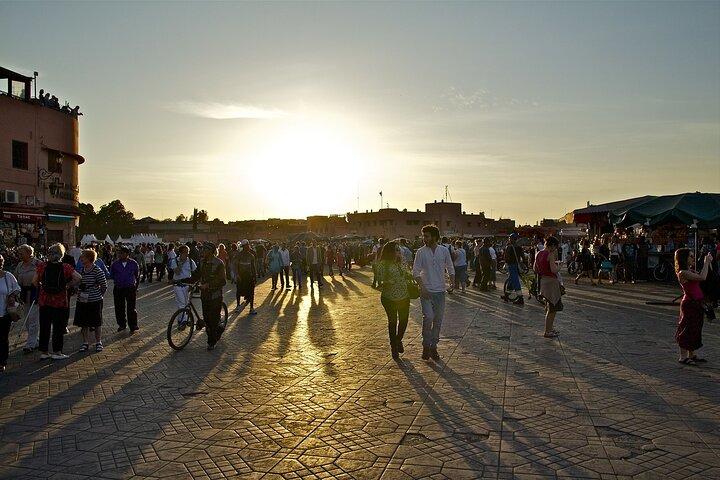 Marrakech Old Medina Walking Tour: Koutoubia, Bahia Palace & Souk