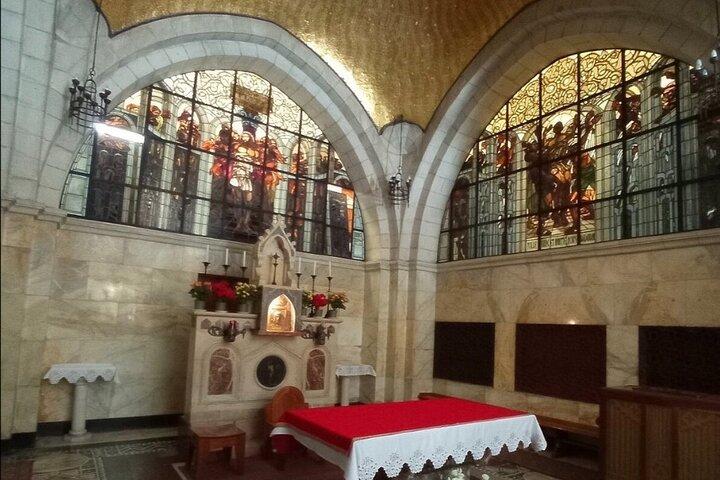 Jerusalem : Jesus Sacred Path "13" Steps of Dolorosa