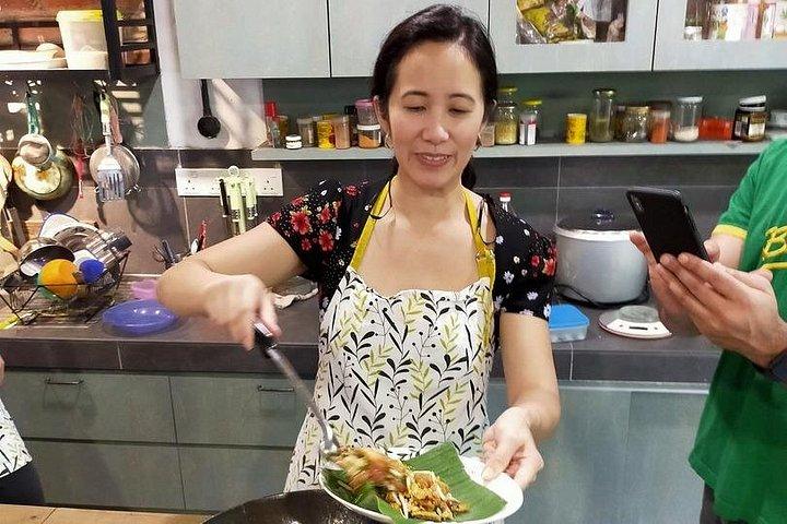 Authentic Malaysian Cooking Experience by Daun Senja Kitchen