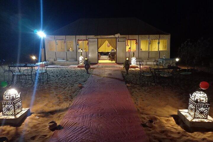 Viaje de 3 días al desierto de Merzouga desde Ouarzazate, hotel, campamento de lujo