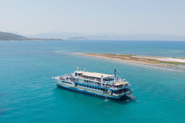 Athènes : Croisière d'une journée avec DJ, déjeuner et boissons incl.