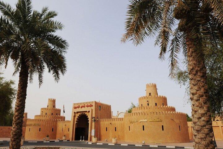 Visite de l'oasis d'Al Ain avec prise en charge et retour
