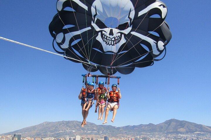 Parasailing Benalmadena - De højeste flyvninger på Costa