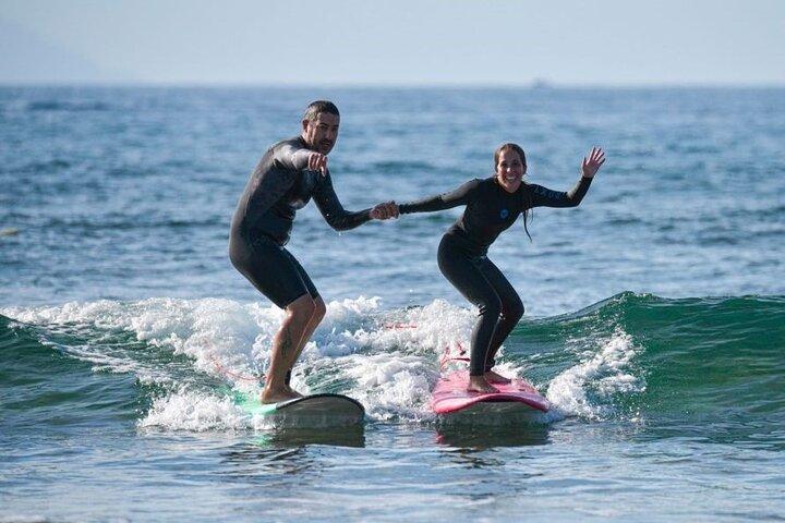 Cours de surf en petit groupe à Playa de las Américas, Tenerife