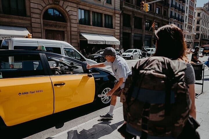 Barcelona: Private Hotel to Airport Transfer 2026 — BOOK NOW