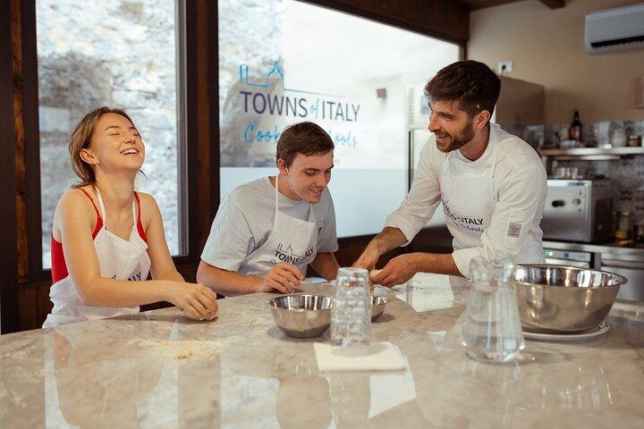 Palermo Pizza & Gelato Classe de culinária com refeições e vinho