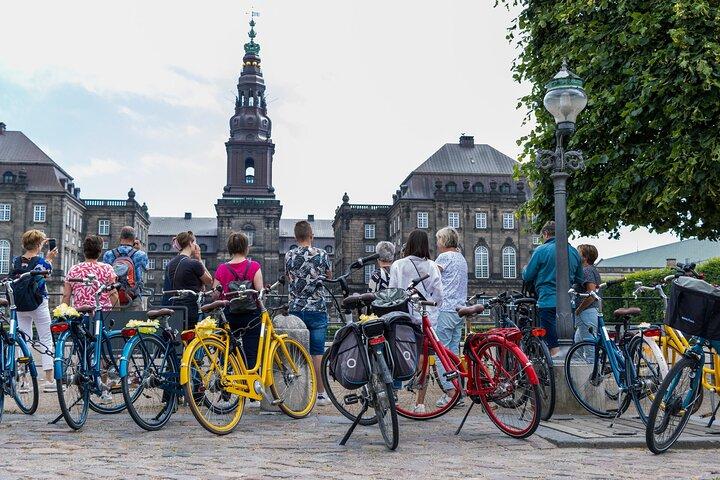 Tour in bicicletta di 3 ore con guida locale