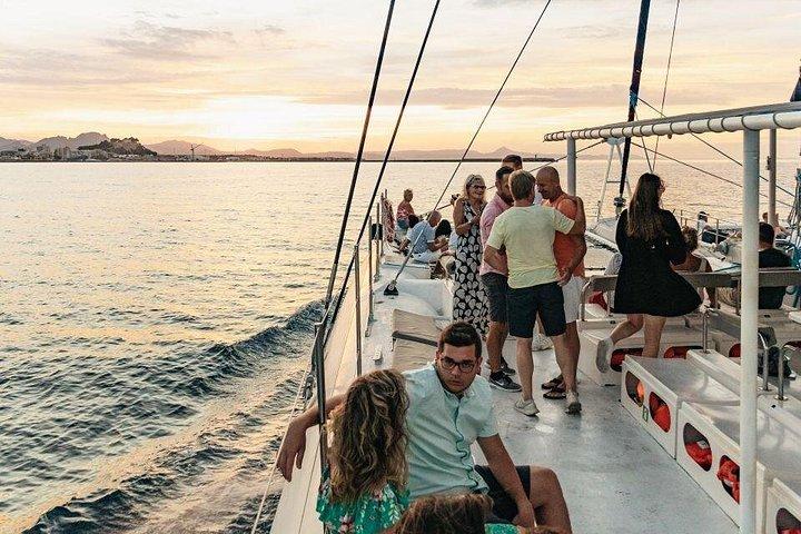 Sonnenuntergang in Dénia vom Katamaran aus