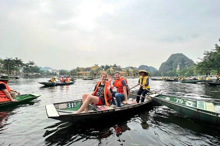 Excursión de 1 día desde Hanói : Hoa Lu Tam Coc & Mua Cave