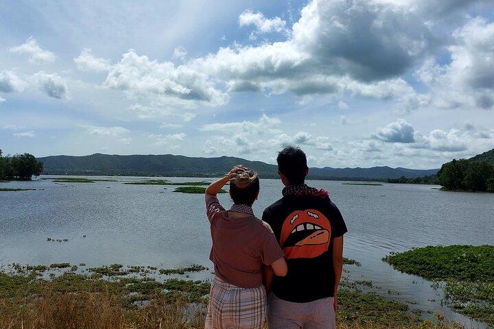 ペッパーファーム＆カヤック旅行など、カンポットのハイライトを探索