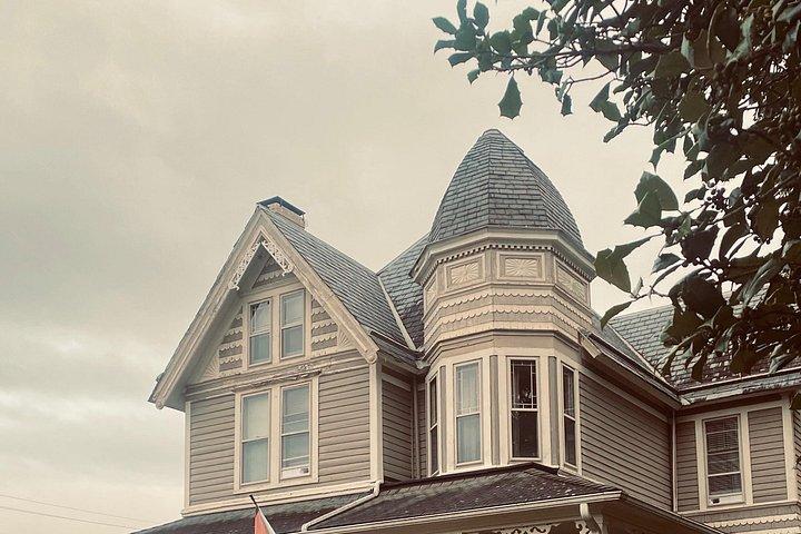 Guided Ghost Walking Tour Through Historic Fayetteville