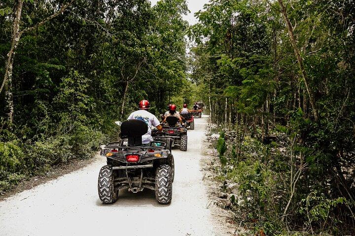 ATV 4×4+シュノーケリング+ビーチクラブ+ランチ+サボレス・デ・コズメル