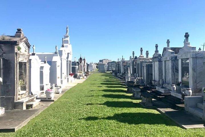 Oltre il cimitero di New Orleans