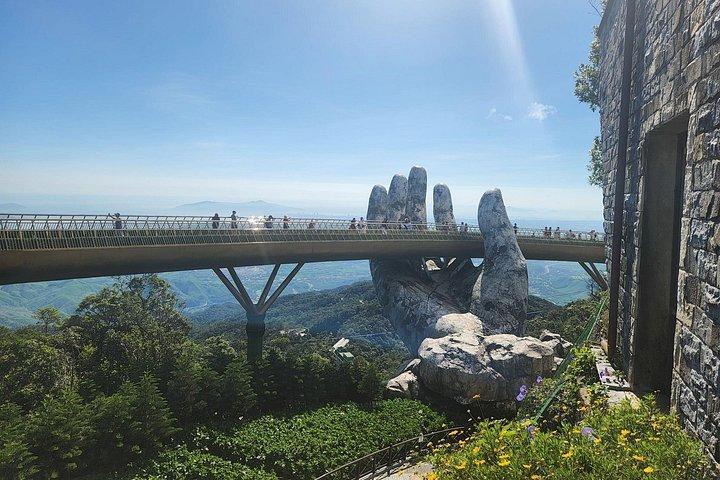混雑を避ける黄金橋 - マーブルマウンテン - 女神仏像