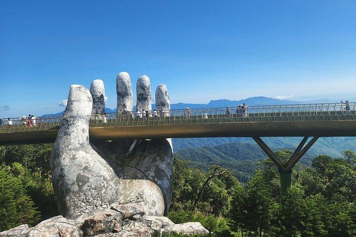 Guidet tur til GOLDEN BRIDGE, MARBLE MOUTAIN, DRAGON BRIDGE fra TIEN SA eller CHAN MAY